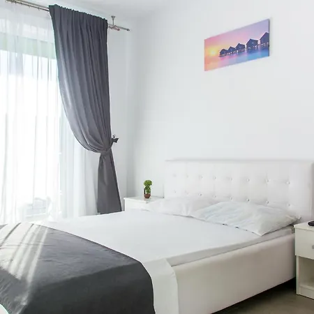 Alezzi Deluca Mamaia Nord * Navodari